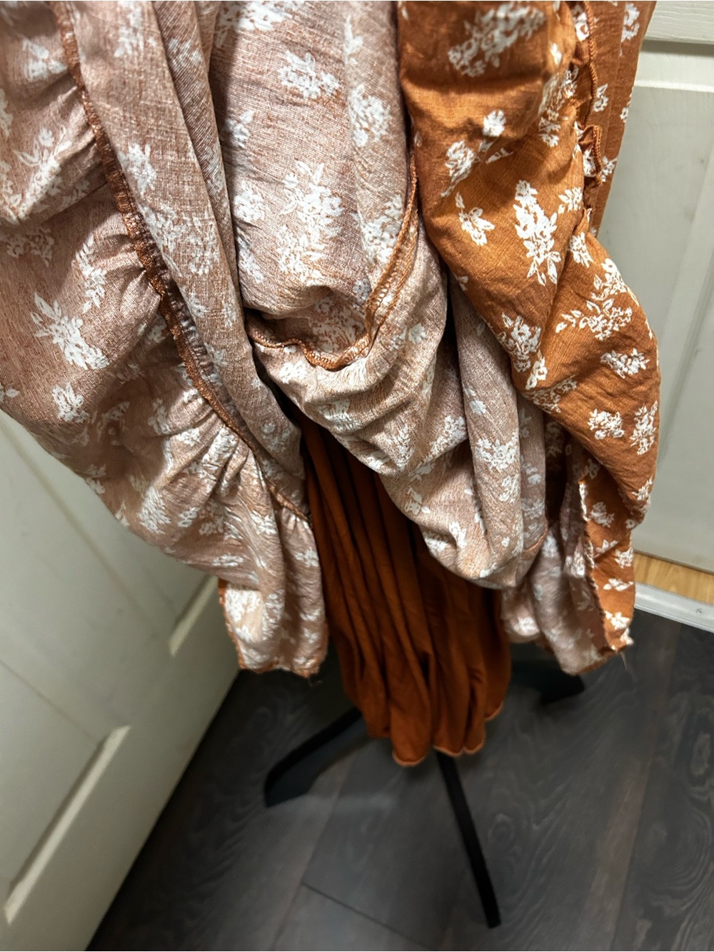 Sincerely Jules Rust Floral Maxi Dress - Picture 6 of 11